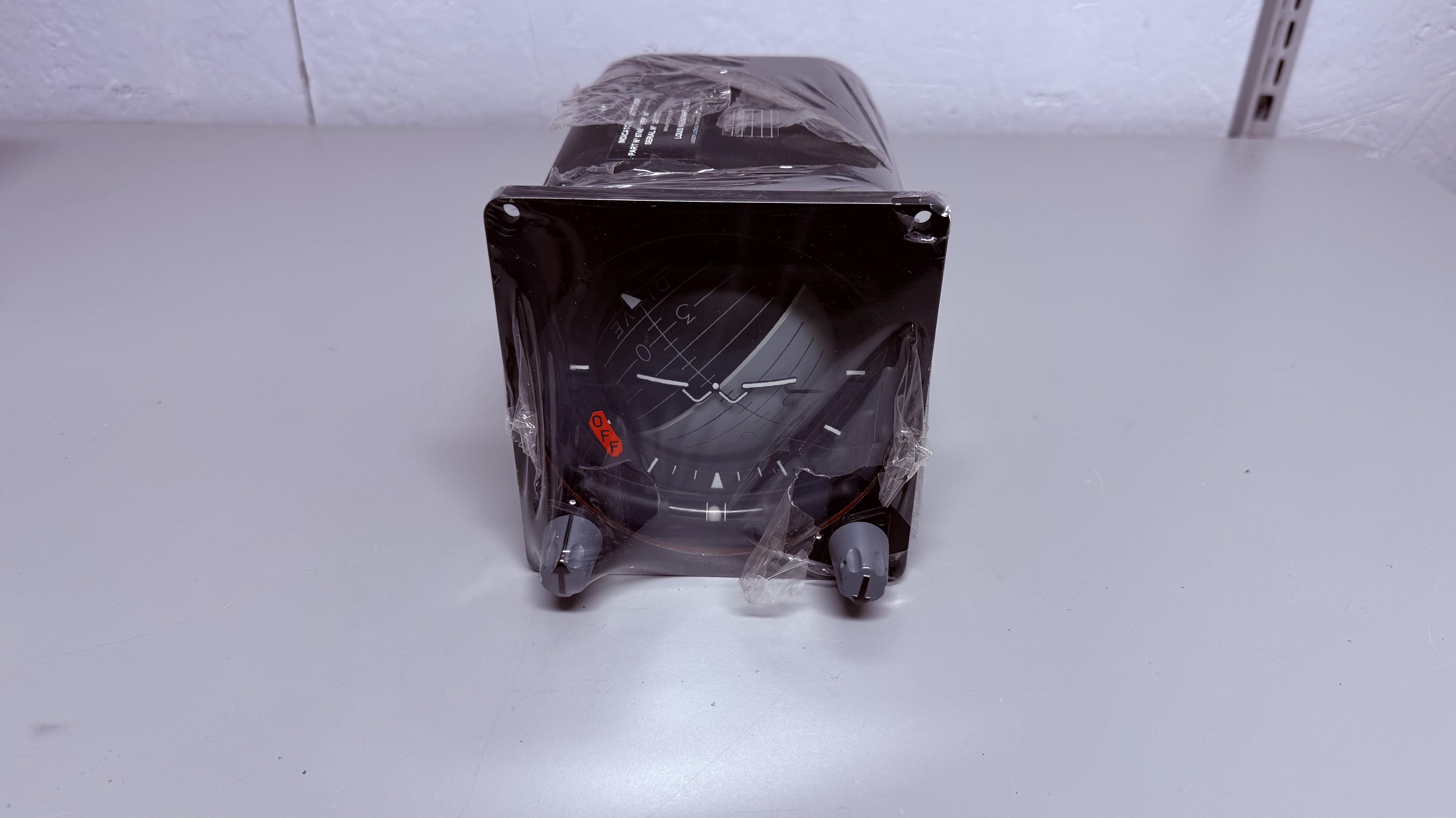 Attitude Indicator (Sn:391/72)