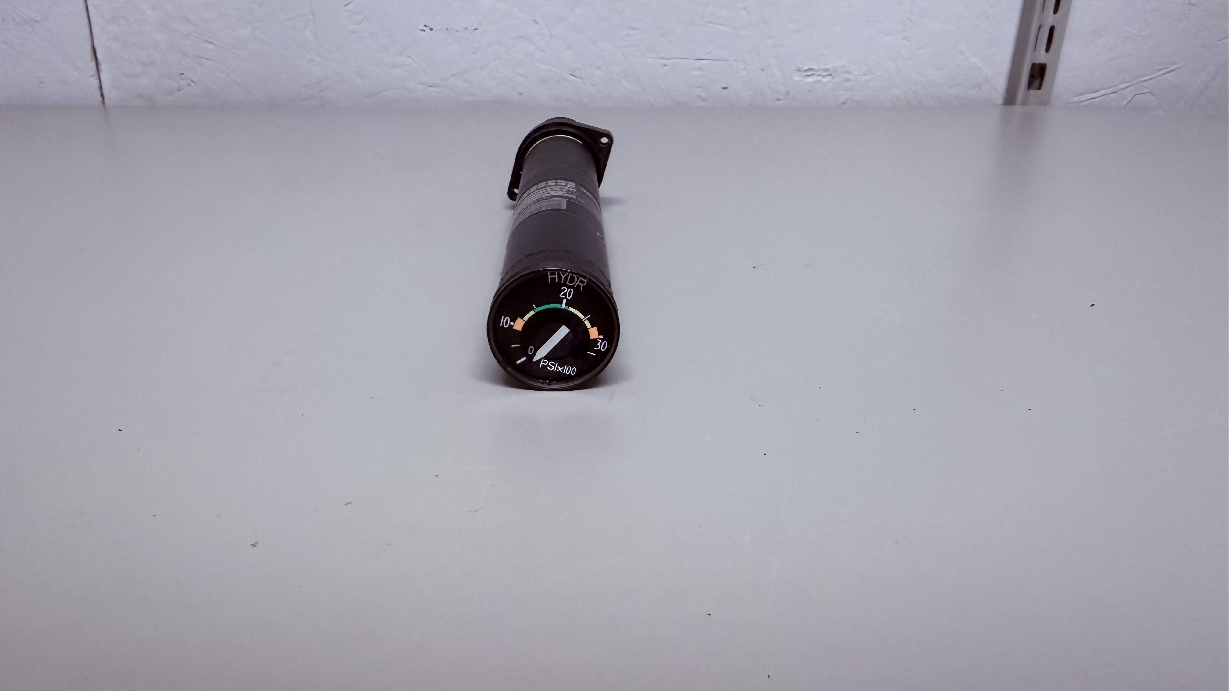 Indicator, Aux HYD PSI (Sn: 2300)