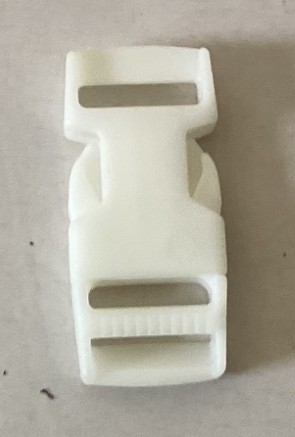 PLASTIC BUCKLE