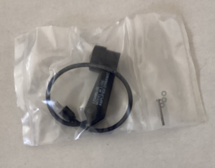 AMPLIFIED DYNAMIC MICROPHONE